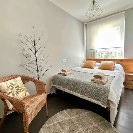 Torre De Hercules Town Apartment *